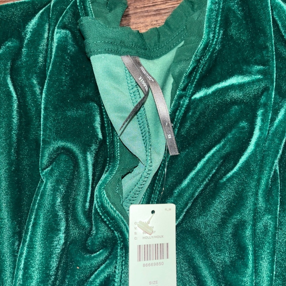 NWT Anthropologie Green Velvet Peasant Women's Top - Picture 3 of 6